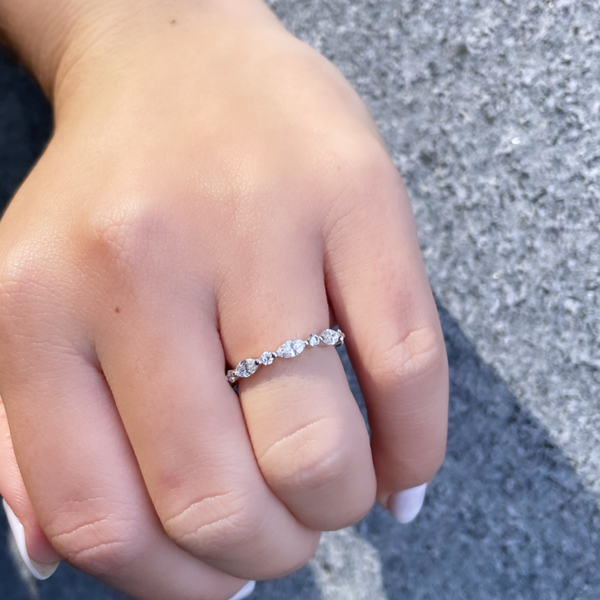 Meshi Diamond Ring