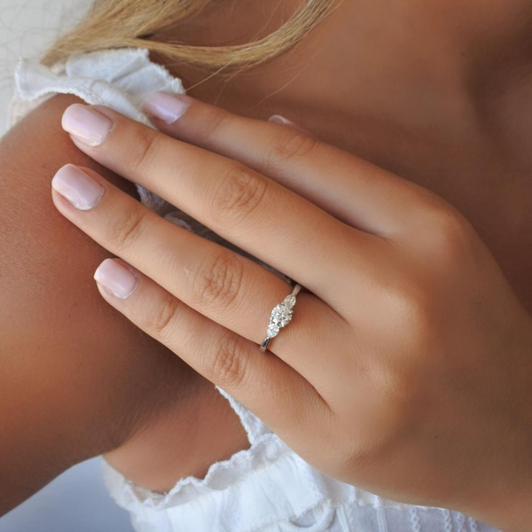 Jasmin Diamond Ring in White Gold