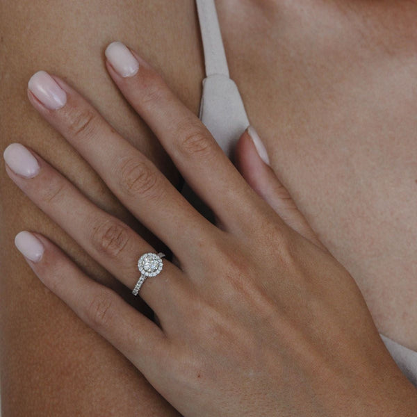Robin Diamond Ring in White Gold